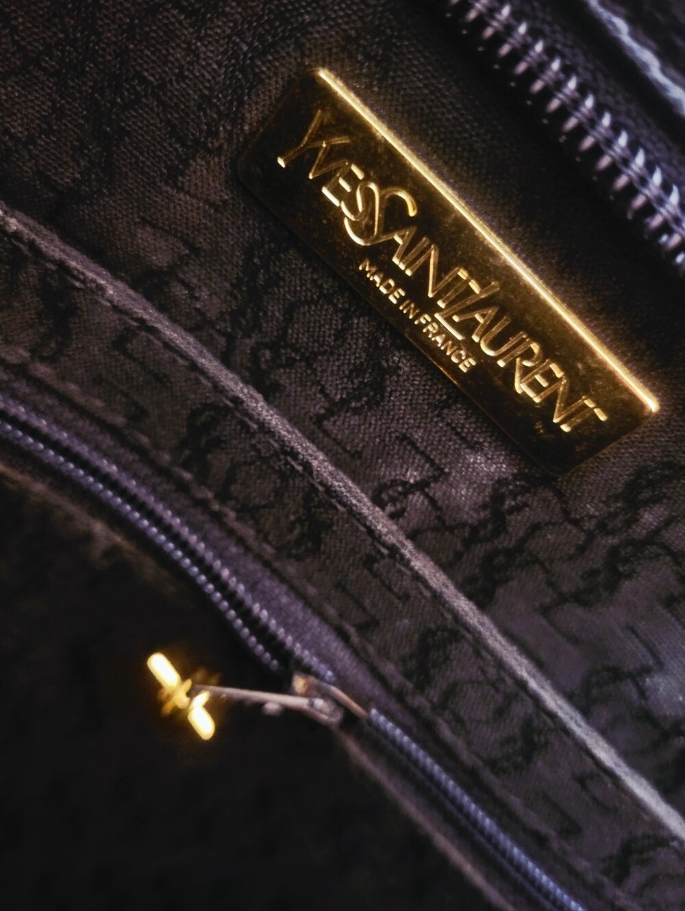 Vintage YSL Black Studded Y Ligne Leather Tote Bag w/ COA &Free YSL BEAUTY POUCH - Picture 8 of 14